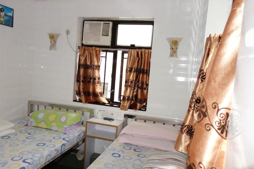 New China Guesthouse Hong Kong Room photo